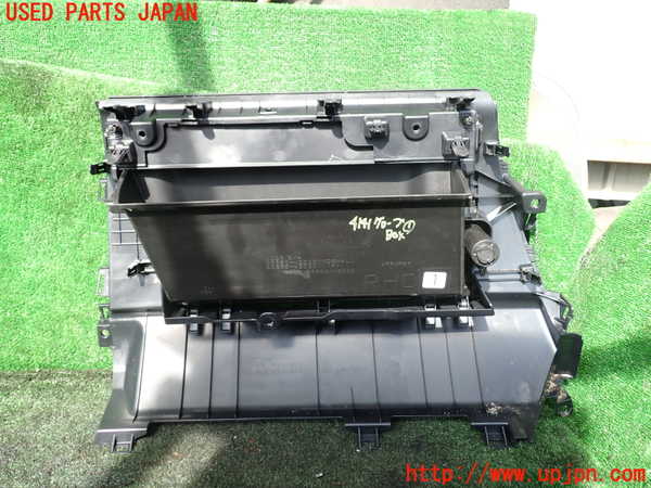 1UPJ-9241417516]アルファードハイブリッド(AAHH45W)グローブボックス1 中古_4