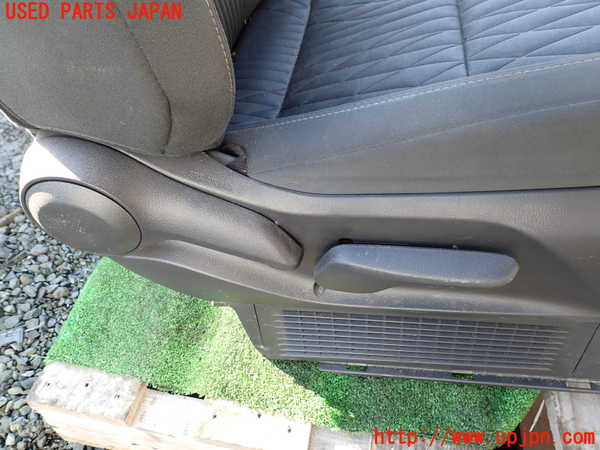 1UPJ-9241417035]アルファードハイブリッド(AAHH45W)運転席シート 中古_4
