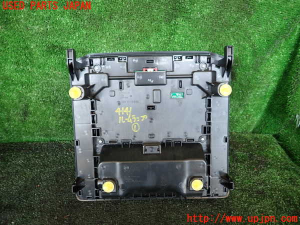 1UPJ-9241416411]アルファードハイブリッド(AAHH45W)ルームランプ1 (1列目真中) 中古_4