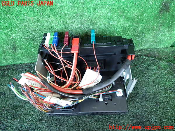 1UPJ-9241426742]ベンツ S ハイブリッド ロング(221195)(W221系)ヒューズボックス2 【左ハンドル】 中古_2