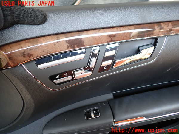 1UPJ-9241421234]ベンツ S ハイブリッド ロング(221195)(W221系)右前ドア内張り 【左ハンドル】 中古_2