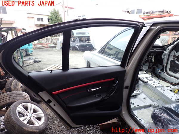 1UPJ-9241431320]BMW 330e(8E20 F30)左後ドア FUYAO M540 中古_2