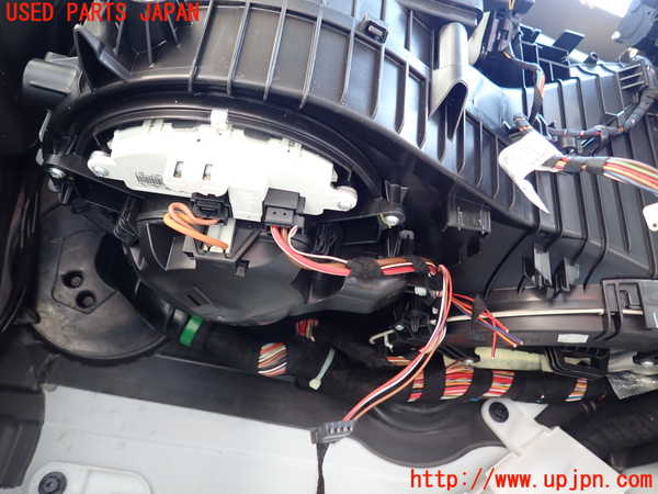 1UPJ-9241436081]BMW 330e(8E20 F30)エバポレーター1 中古_3