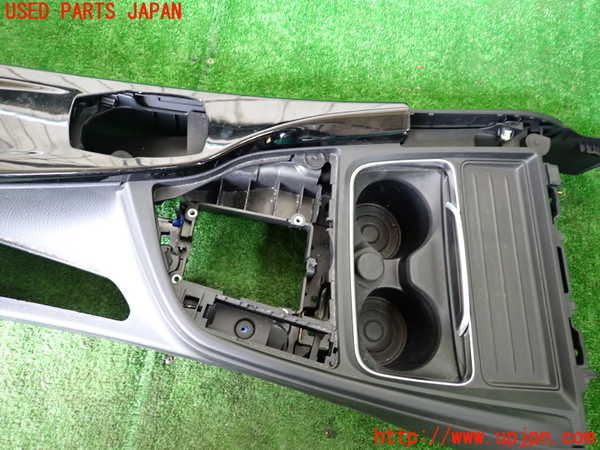 1UPJ-9241437540]BMW 330e(8E20 F30)センターコンソール 中古_3
