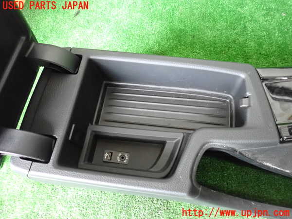 1UPJ-9241437540]BMW 330e(8E20 F30)センターコンソール 中古_4