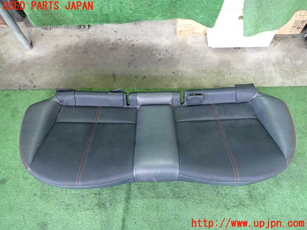 2UPJ-9241447385]インプレッサ WRX-STi C型(GVF)リアシート 中古_3