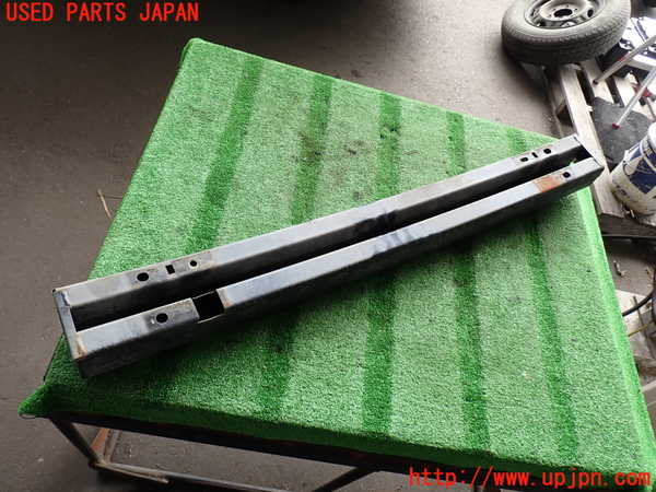 2UPJ-9241451014]NV350 キャラバン バン(VW2E26)フロントバンパーホースメント 中古_2