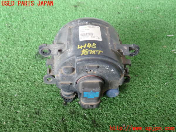 2UPJ-9241451180]NV350 キャラバン バン(VW2E26)右フォグ 中古_2