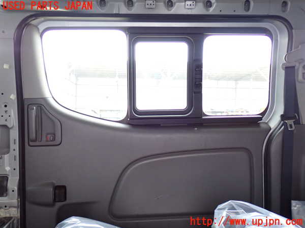 2UPJ-9241451290]NV350 キャラバン バン(VW2E26)右後ドア 中古 (TEMPERED M540 43R-000078)_5