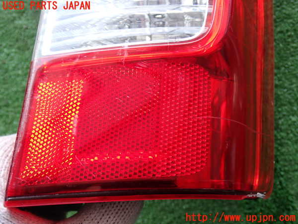 2UPJ-9241451530]NV350 キャラバン バン(VW2E26)右テールランプ 中古_2
