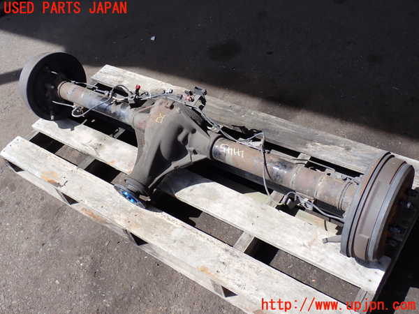 2UPJ-9241454400]NV350 キャラバン バン(VW2E26)リアデフホーシング 中古_3