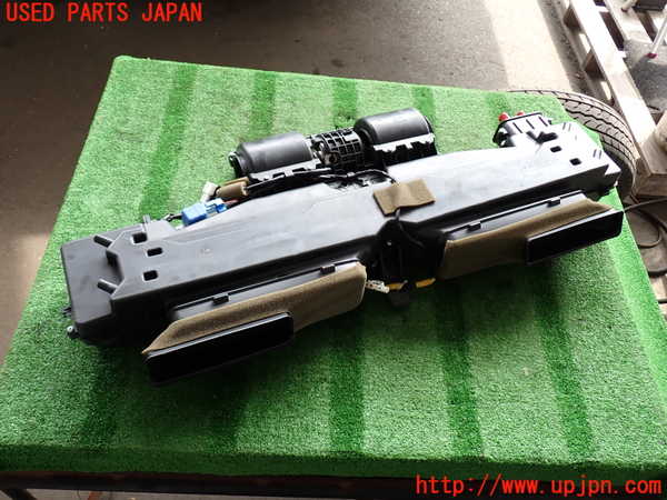 2UPJ-9241456082]NV350 キャラバン バン(VW2E26)エバポレーター2 中古　（リア）_2