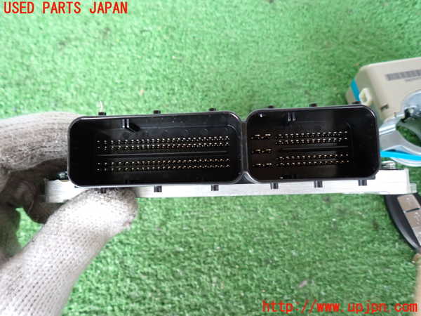 2UPJ-9241456110]NV350 キャラバン バン(VW2E26)エンジンコンピューター 中古_3