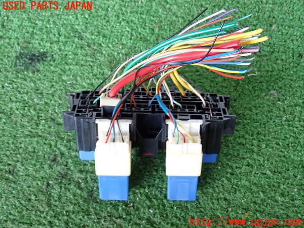 2UPJ-9241456742]NV350 キャラバン バン(VW2E26)ヒューズボックス2 中古 (室内 助手席側)_3