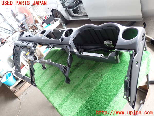 2UPJ-9241457505]NV350 キャラバン バン(VW2E26)ダッシュボード 中古_2