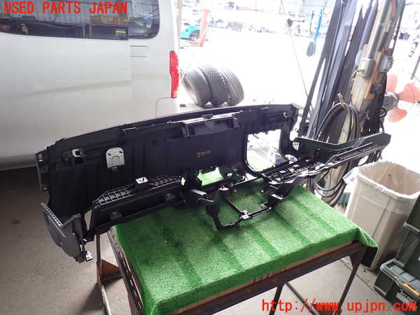 2UPJ-9241457505]NV350 キャラバン バン(VW2E26)ダッシュボード 中古_5
