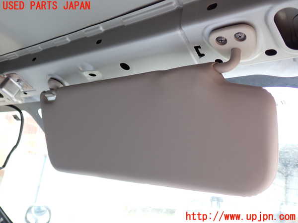 2UPJ-9241457625]NV350 キャラバン バン(VW2E26)室内サンバイザー右側 中古_2