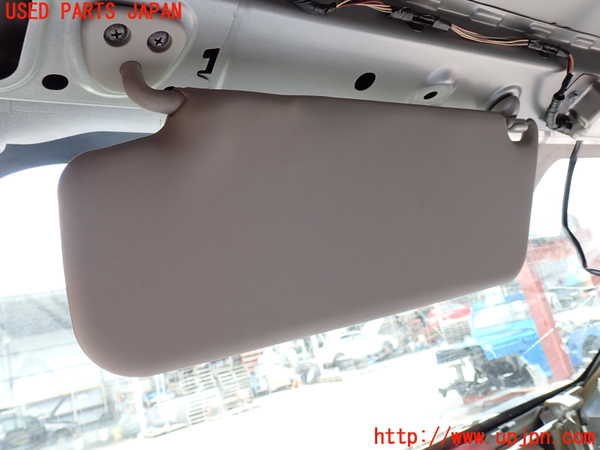 2UPJ-9241457630]NV350 キャラバン バン(VW2E26)室内サンバイザー左側 中古_2