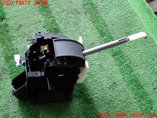 2UPJ-9241457555]NV350 キャラバン バン(VW2E26)ATシフトレバー 中古_2