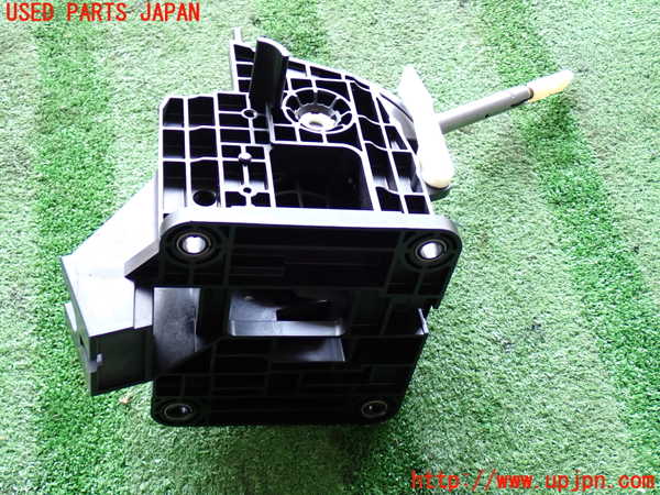 2UPJ-9241457555]NV350 キャラバン バン(VW2E26)ATシフトレバー 中古_4