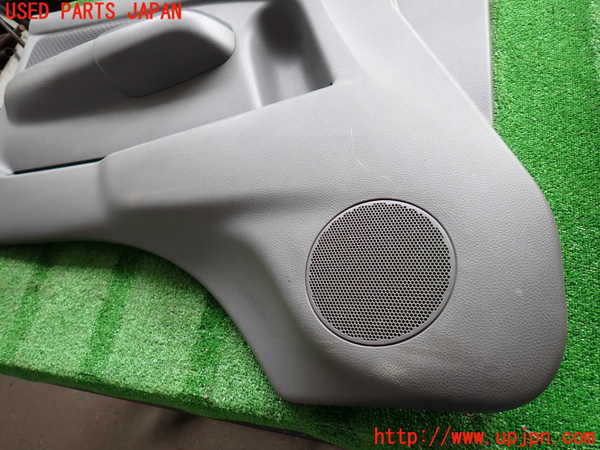 2UPJ-9241451264]NV350 キャラバン バン(VW2E26)左前ドア内張り 中古_2