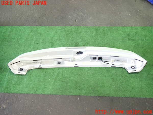 1UPJ-9241461520]ヴェルファイア(AGH30W)リアスポイラー 中古_2