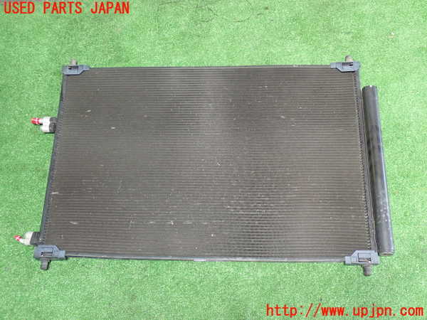 1UPJ-9241466031]ヴェルファイア(AGH30W)エアコンコンデンサー1 中古_2