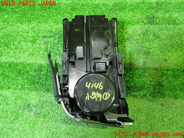 1UPJ-9241467841]ヴェルファイア(AGH30W)小物入れ1 中古_3
