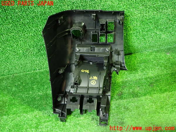 1UPJ-9241467842]ヴェルファイア(AGH30W)小物入れ2 中古_3