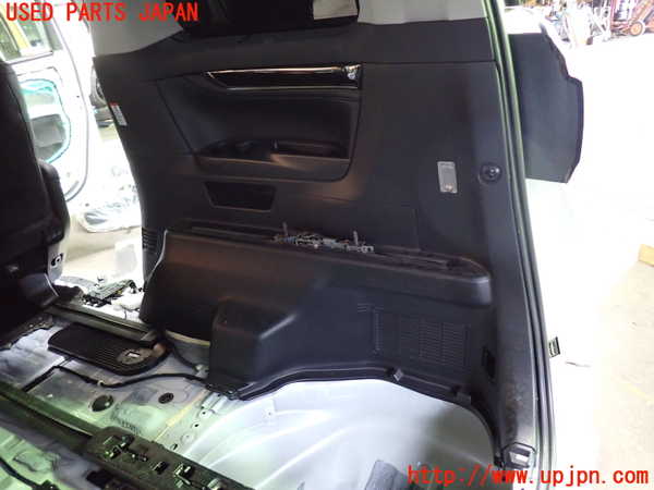 1UPJ-9241467675]ヴェルファイア(AGH30W)右リアピラートリム 中古_4