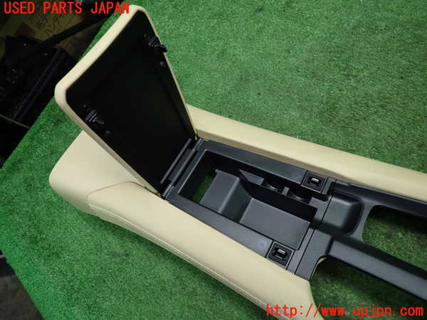 1UPJ-9241477540]ロードスター(ND5RE)センターコンソール 中古_3