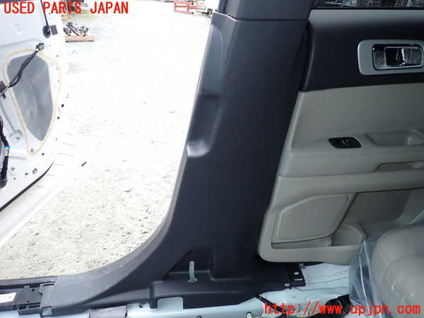 1UPJ-9241487665]エクスプローラー(1FMHK9)右センターピラートリム 中古_3