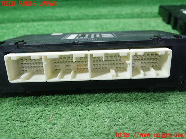 1UPJ-9241496110]８６(BRZ)(ZN6)エンジンコンピューター 中古_2
