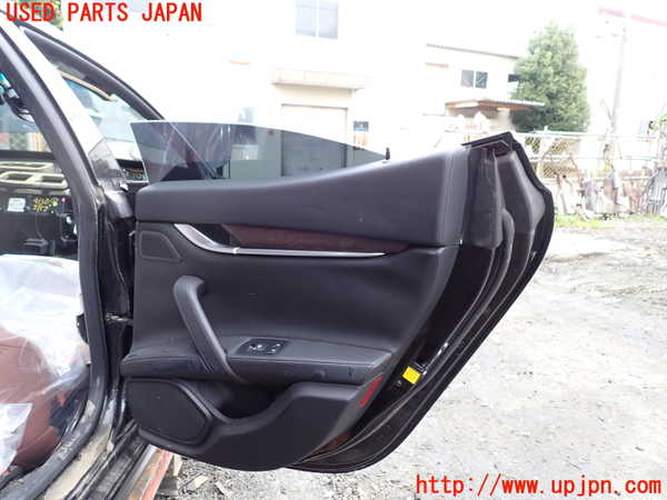 1UPJ-9241501290]マセラティ・ギブリ(MG30B)右後ドア 43R-001106 M53 中古_4