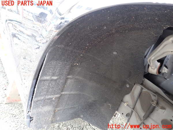 1UPJ-9241501090]マセラティ・ギブリ(MG30B)右前フェンダーライナー 中古_3