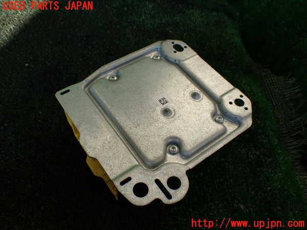 1UPJ-9241506145]マセラティ・ギブリ(MG30B)エアバッグコンピューター 【ジャンク】_3
