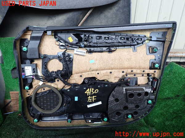 1UPJ-9241501264]マセラティ・ギブリ(MG30B)左前ドア内張り 中古_4