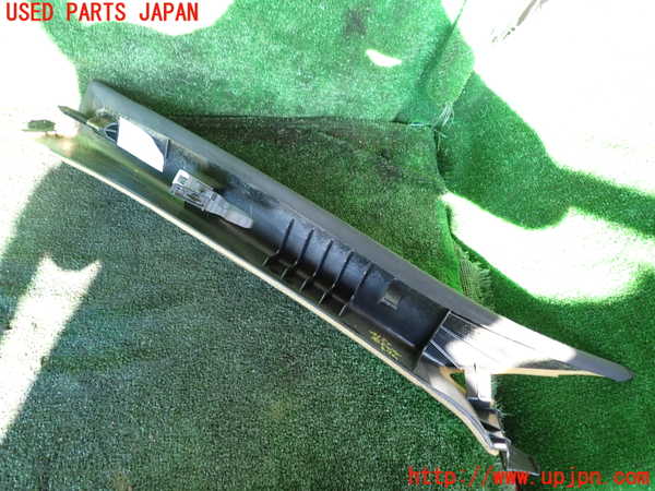 1UPJ-9241507655]マセラティ・ギブリ(MG30B)右フロントピラートリム 中古_2