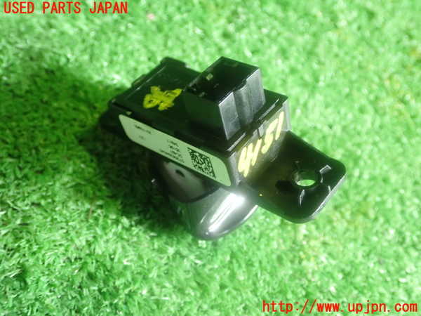 1UPJ-9241516240]アバルト・595(31214T)右パワーウィンドウスイッチ 中古_2