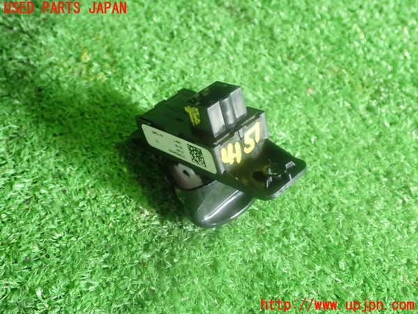 1UPJ-9241516245]アバルト・595(31214T)左パワーウィンドウスイッチ 中古_2