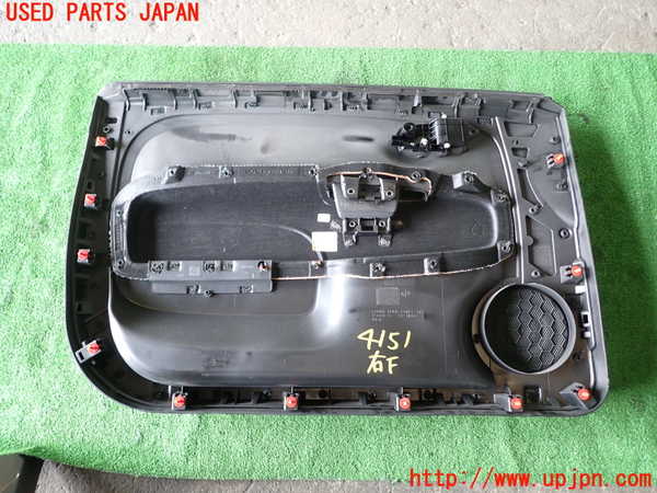 1UPJ-9241511234]アバルト・595(31214T)右ドア内張り 中古_5