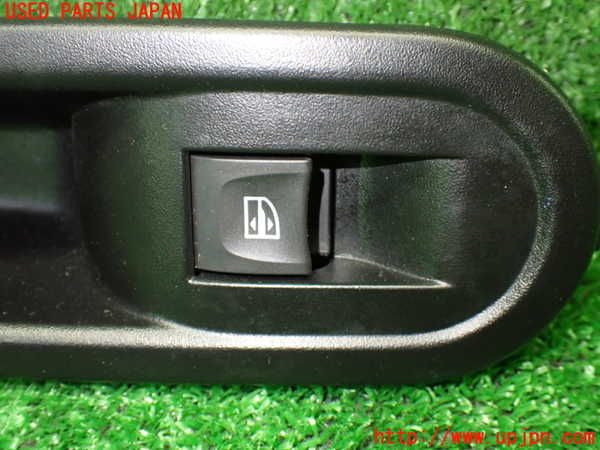 1UPJ-9241526245]ルノー・トゥインゴ(AHH4B)左前パワーウィンドウスイッチ 中古_2