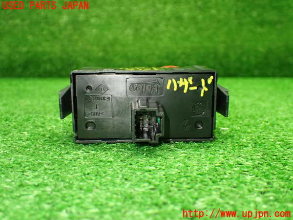 1UPJ-9241526290]ルノー・トゥインゴ(AHH4B)ハザードスイッチ 中古_2