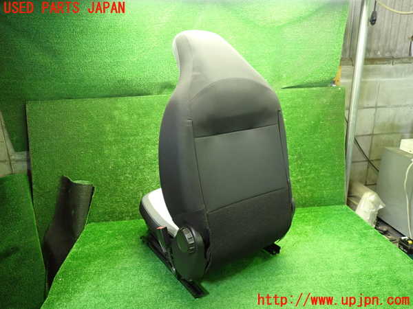 1UPJ-9241527035]ルノー・トゥインゴ(AHH4B)運転席シート 中古_3