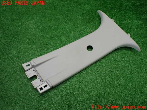 1UPJ-9241527665]ルノー・トゥインゴ(AHH4B)右センターピラートリム 中古_2