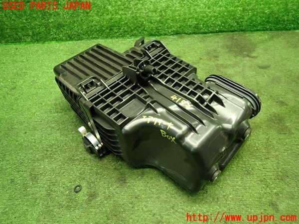 1UPJ-9241532560]カローラ クロス ハイブリッド(ZVG13)エアクリーナーボックス 中古_2