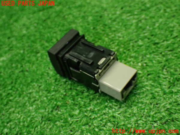 1UPJ-9241536310]カローラ クロス ハイブリッド(ZVG13)スイッチ5 (オートヘッドライト) 中古_3
