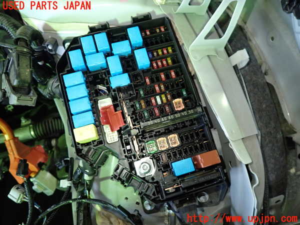 1UPJ-9241536741]カローラ クロス ハイブリッド(ZVG13)ヒューズボックス1 中古_2