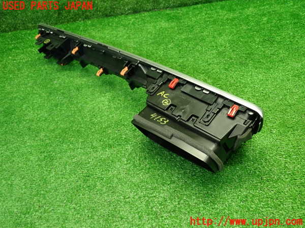 1UPJ-9241537527]カローラ クロス ハイブリッド(ZVG13)エアコン吹き出し口2 (左) 中古_4