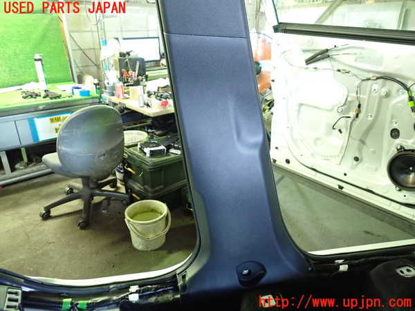 1UPJ-9241537670]カローラ クロス ハイブリッド(ZVG13)左センターピラートリム 中古_3